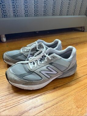 Mens New Balance 990v5 Size 11 WIDE GUC